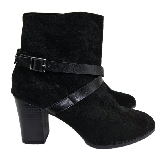 new directions Shoes - NEW DIRECTIONS size 10 Faux Suede Block Heel Strappy Zip Ankle Jorie Boot Black